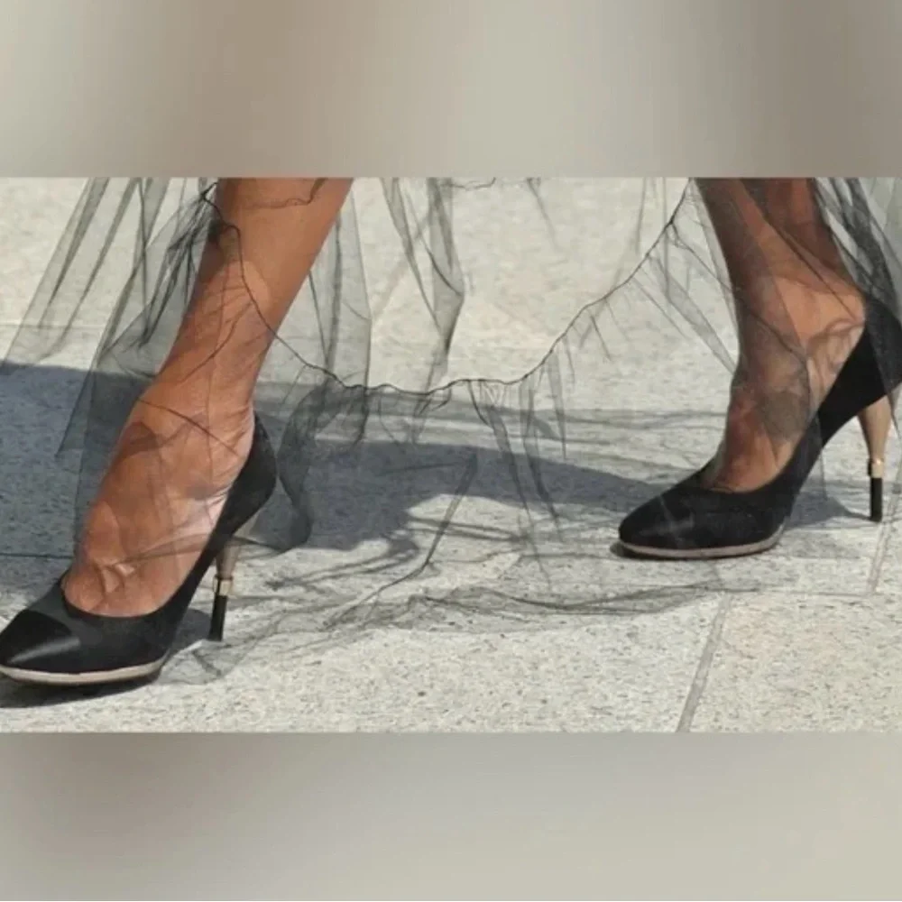 CHANEL Black Suede Pointed-Toe Pumps with Textured Metallic Heel and Trim